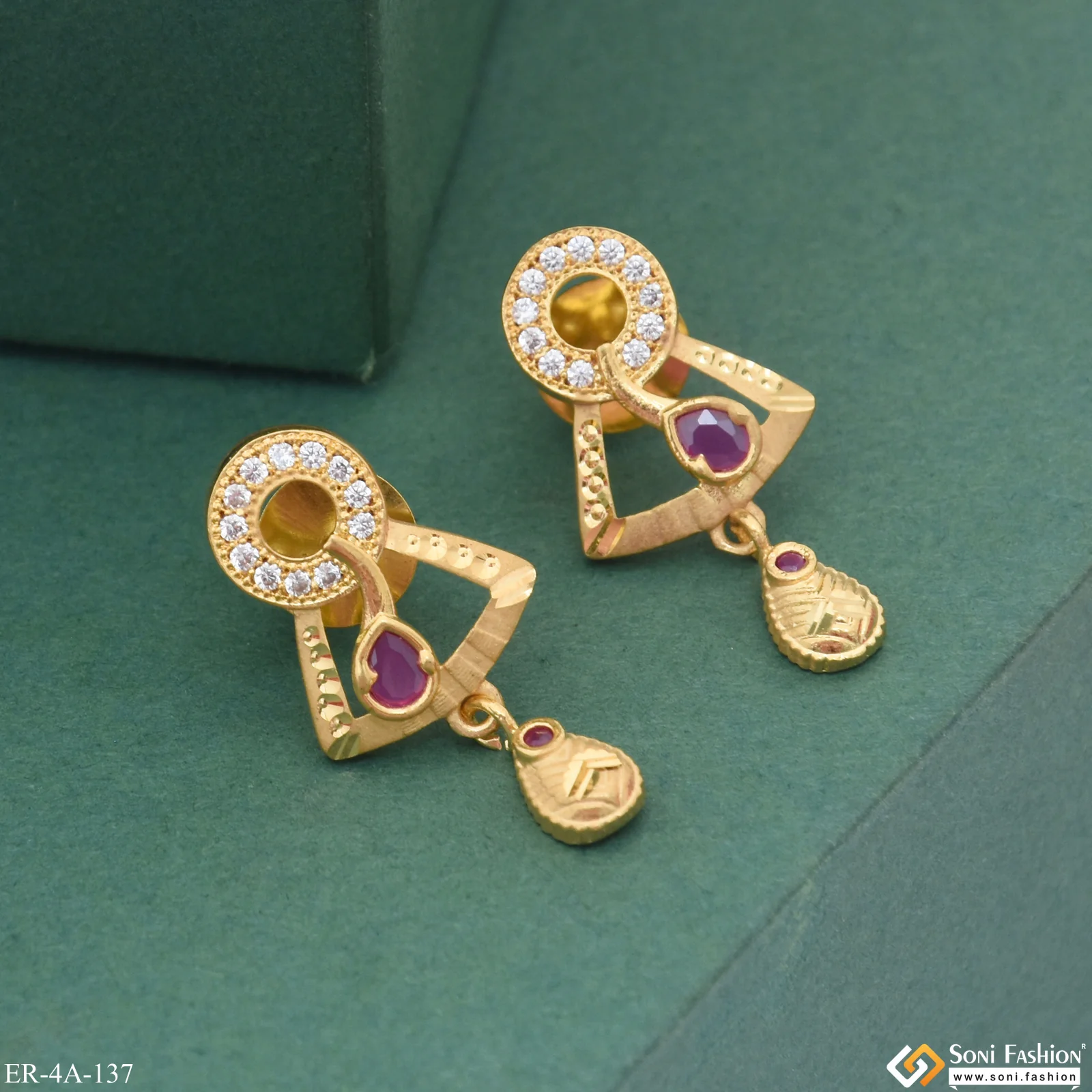 Latest Design Eye-Catching Design Gold Plated Earrings for Ladies - Style A137 - Image 5