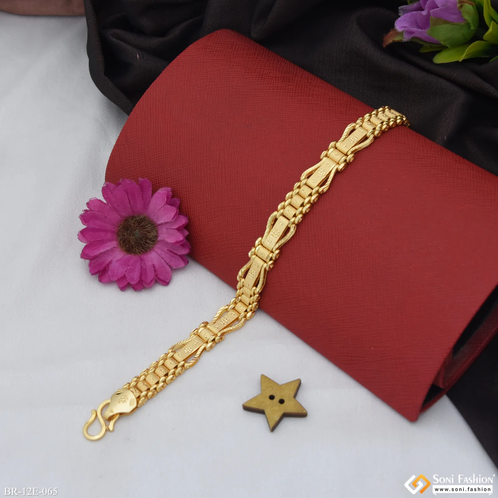 Latest Design Gold Plated Box Bracelet for Men - Style E065 - Image 3