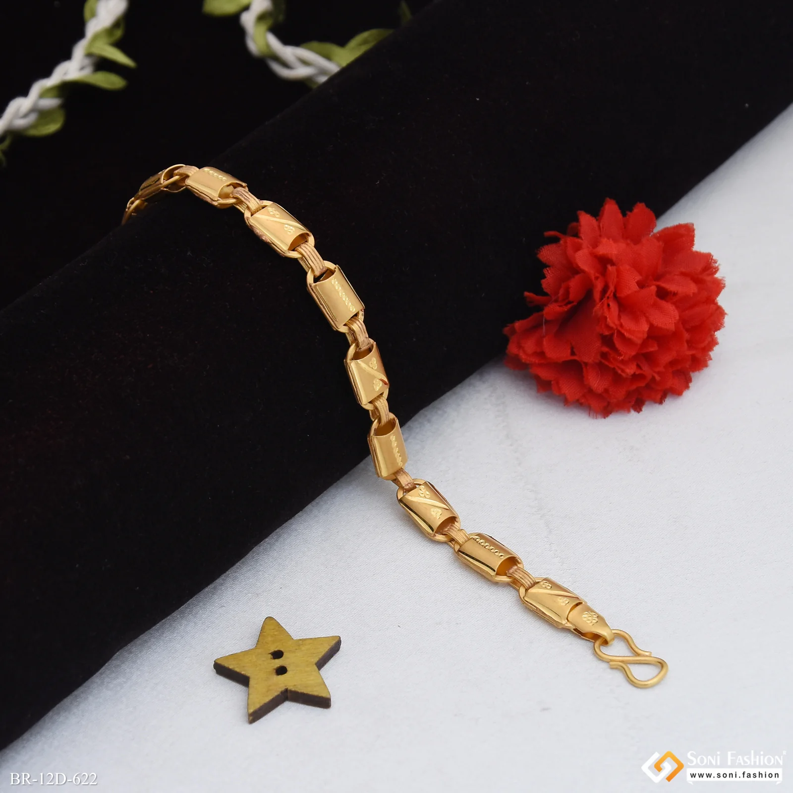 Latest Design Gold Plated Nawabi Bracelet for Men - Style D622 - Image 4