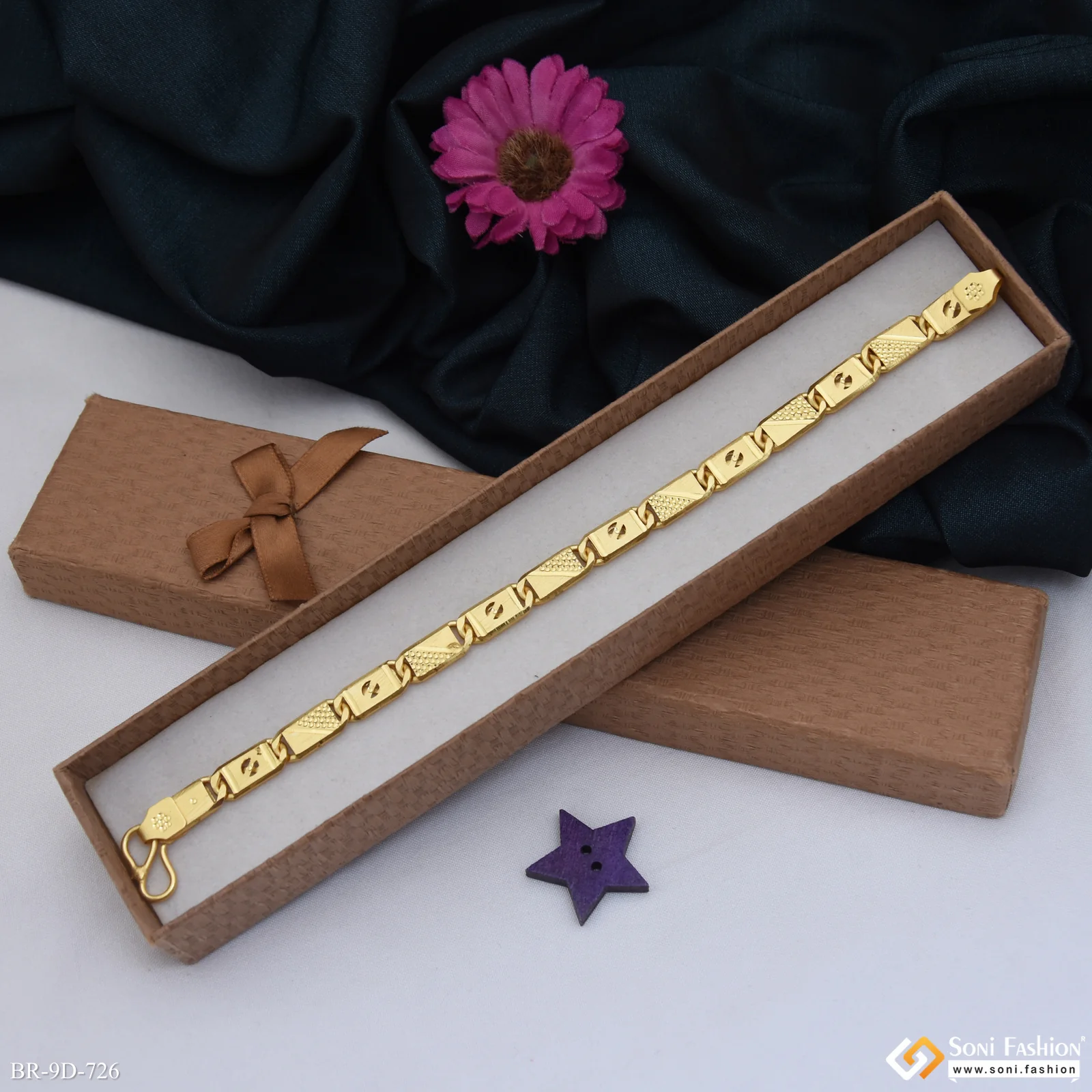 Latest Design Gold Plated Nawabi Bracelet for Men - Style D726