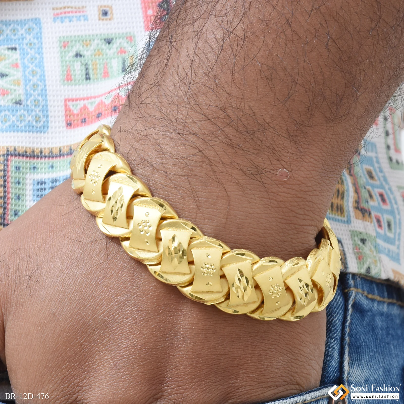 Latest Design Gold Plated Pokal Bracelet for Men - Style D476 - Image 2
