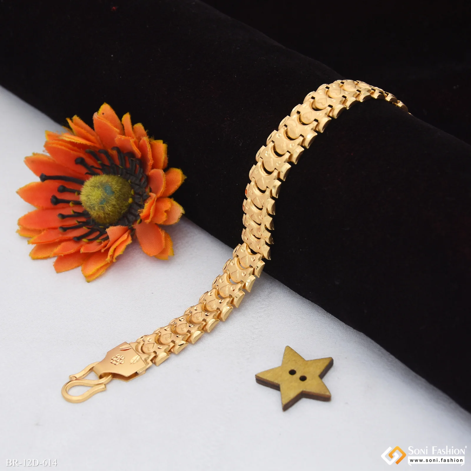 Latest Design Gold Plated Pokal Bracelet for Men - Style D614 - Image 3