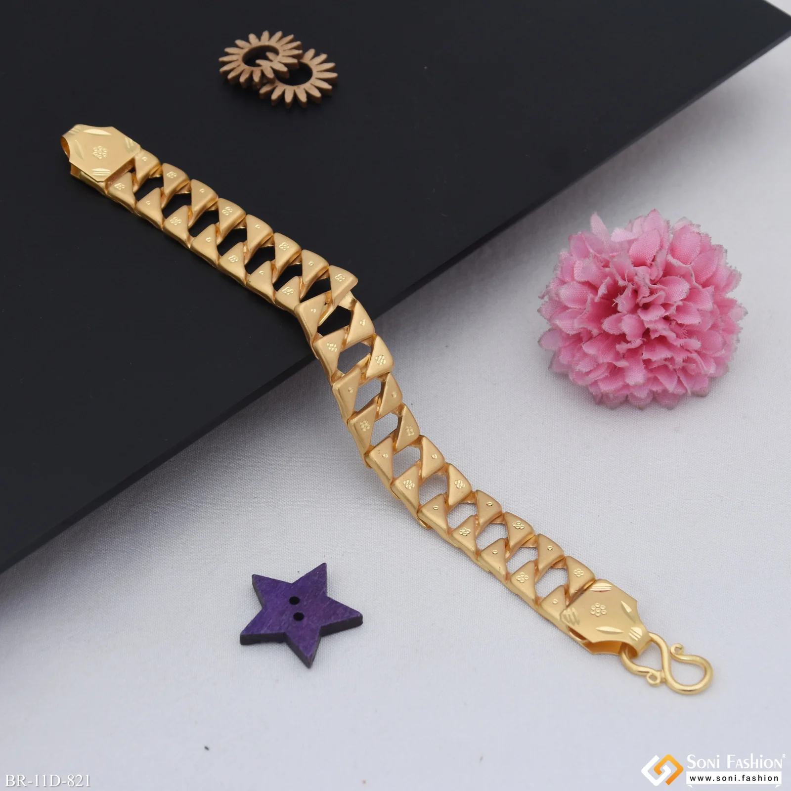 Latest Design Gold Plated Pokal Bracelet for Men - Style D821 - Image 3
