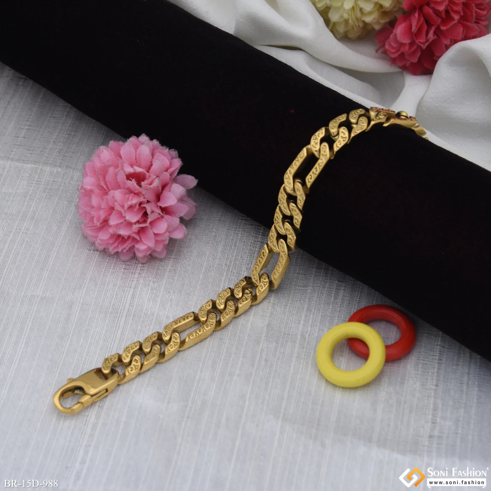 Latest Design Golden Color Cuban Link Bracelet for Men - Style D988 - Image 4
