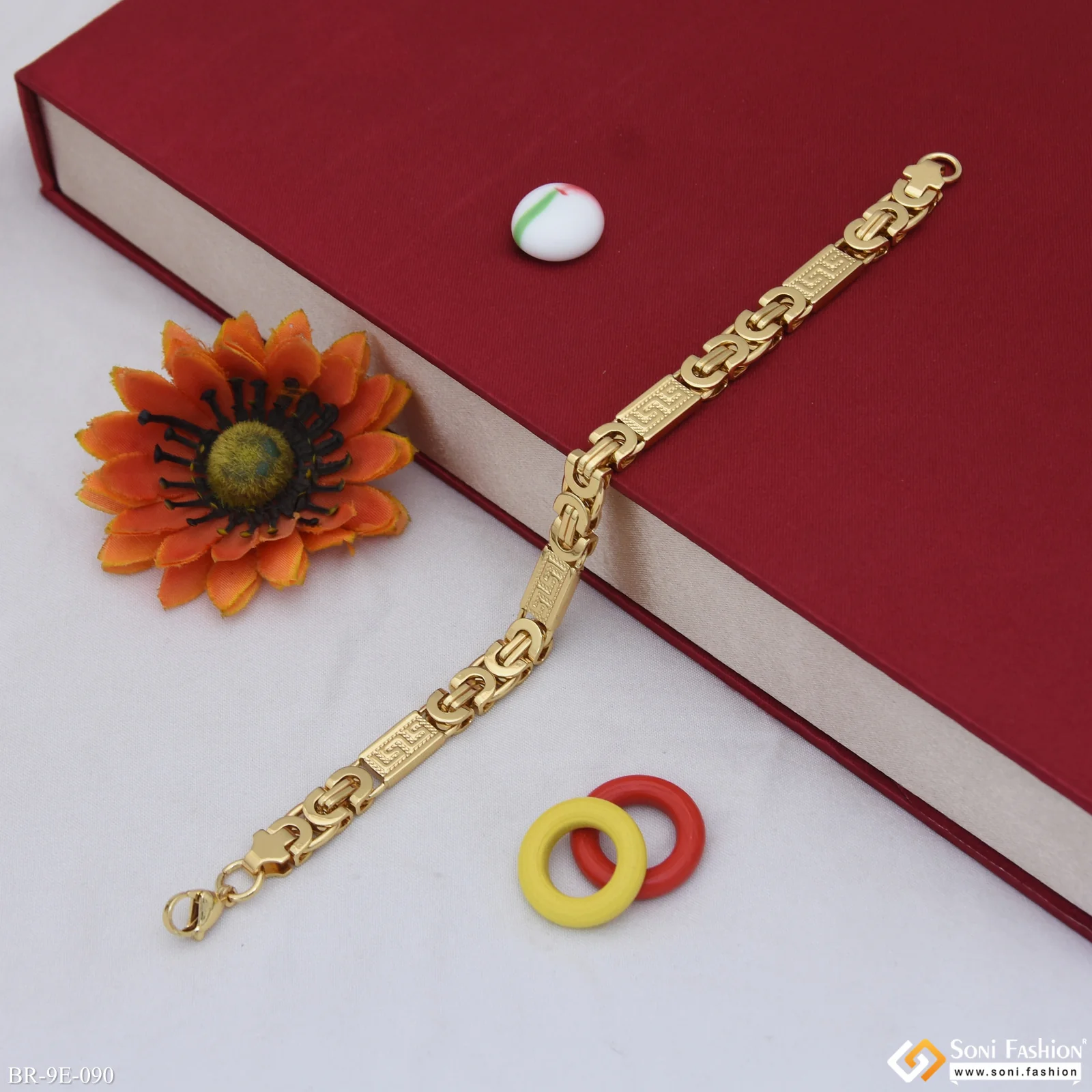 Latest Design Golden Color Stainless Steel Bracelet for Men - Style E090 - Image 3
