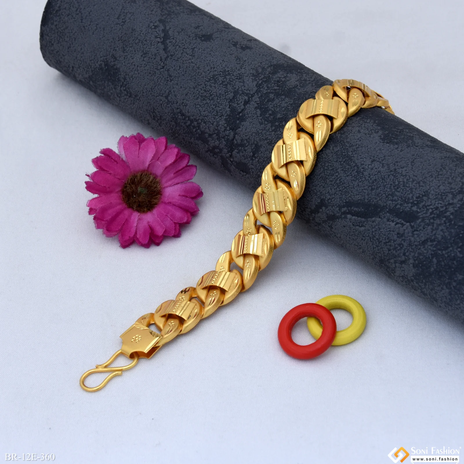 Latest Design High-Quality Gold Plated Pokal Bracelet for Men - Style E360 - Image 2