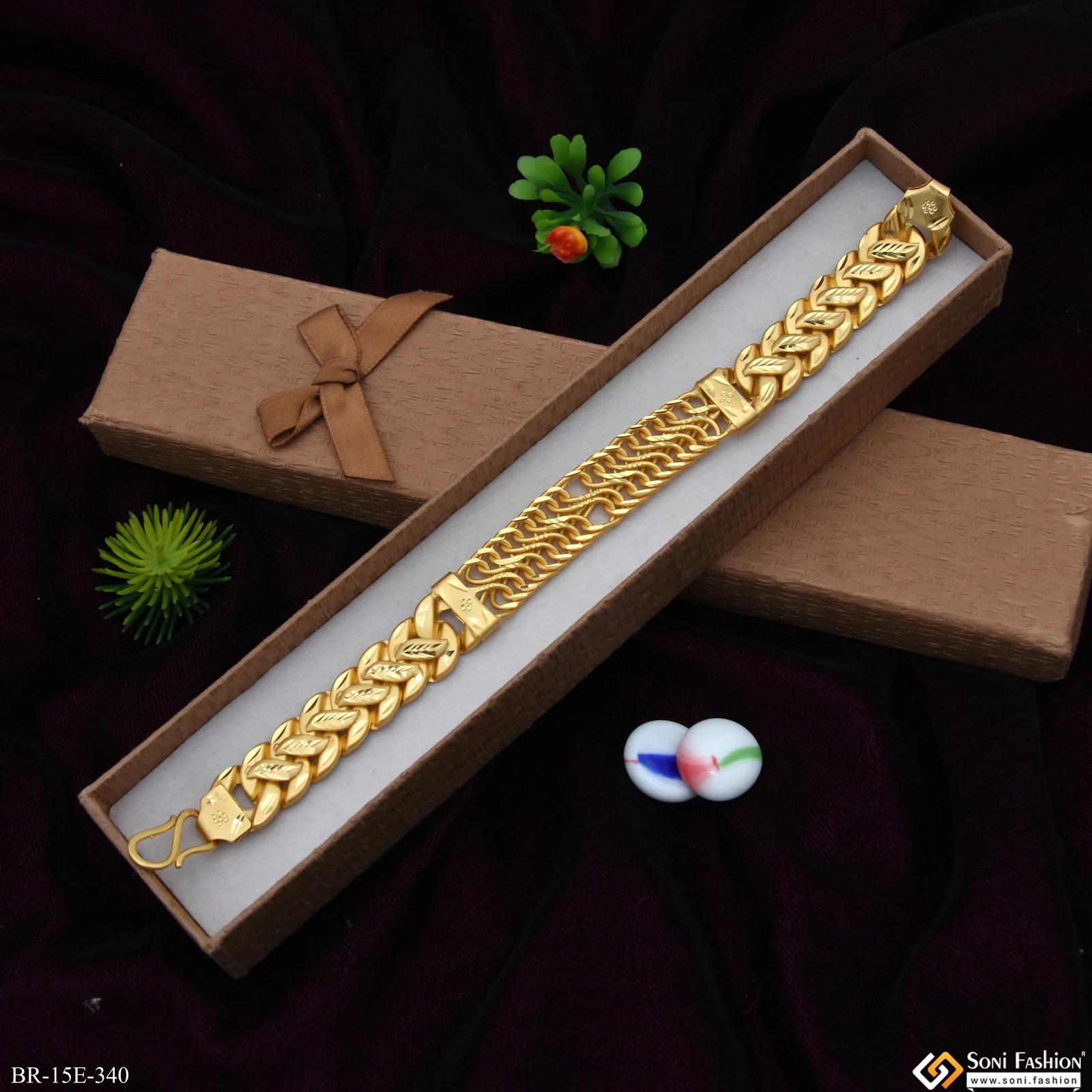 Fabulous Design Gold Plated Link And Pokal Bracelet for Men - Style E340 - Image 5