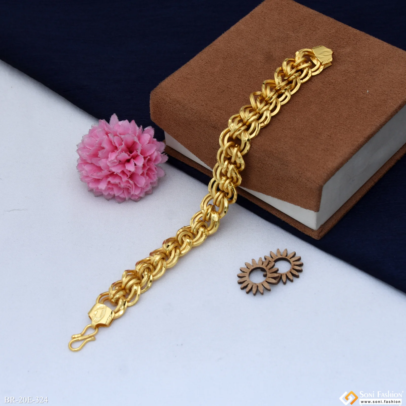 Ring Into Ring Gold Plated Link Bracelet for Men - Style E324 - Image 4