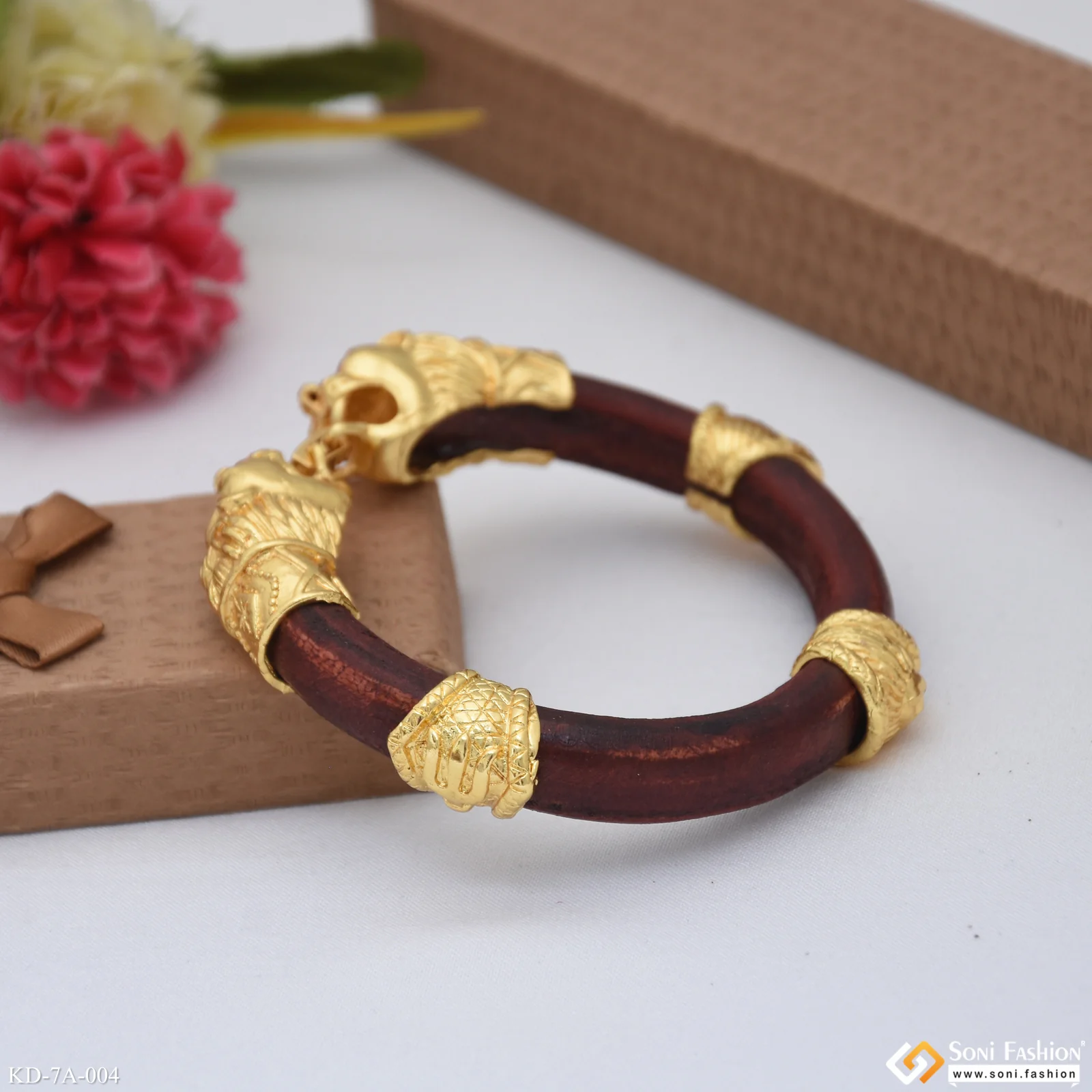 Two-Lion Face Genda Kada Classic Design Leather Gold Plated for Men - Style A004 - Image 3