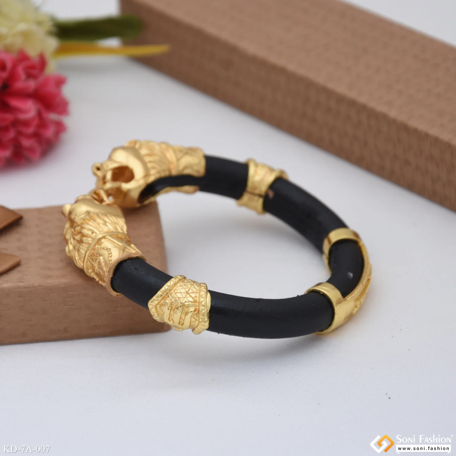 Two-lion Face & Mahadev Genda Kada Classic Design Leather Gold Plated - Style A007 - Image 7