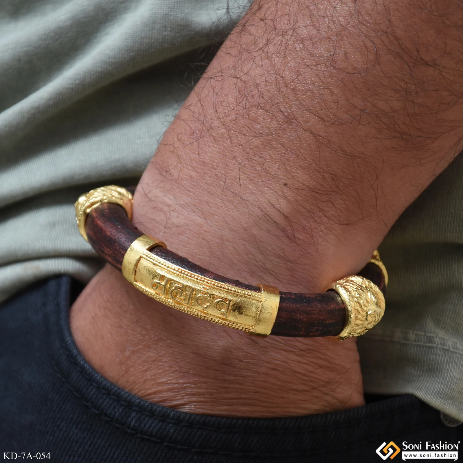 Two-Lion Face & Mahadev Genda Kada Classic Design Leather Gold Plated - Style A054 - Image 6