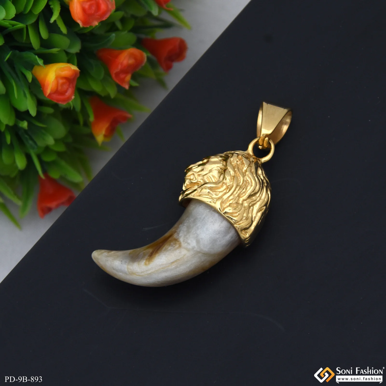 Lion Latest Design Gold Plated Pendant for Men - Style B893