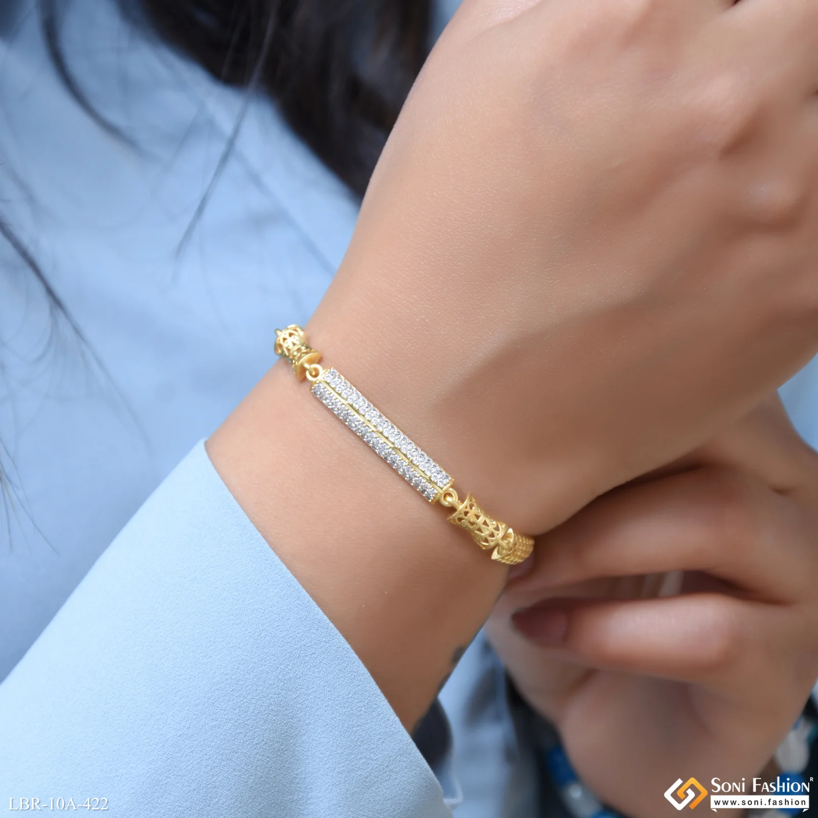 Magnificent Design Gold Plated Bracelet for Ladies - Style A422