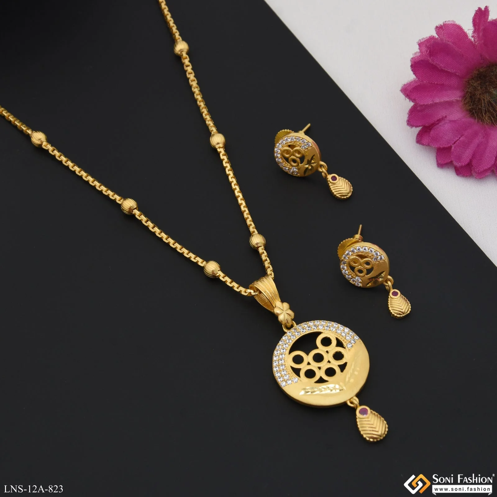 Magnificent Design Gold Plated Necklace Set for Ladies - Style A823 - Image 3