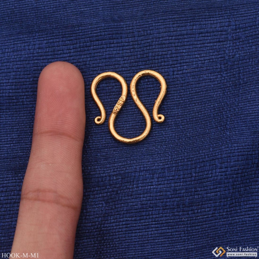 Medium Size - M/w Hook For Chain - Gold Plated - Design 1 - Image 7