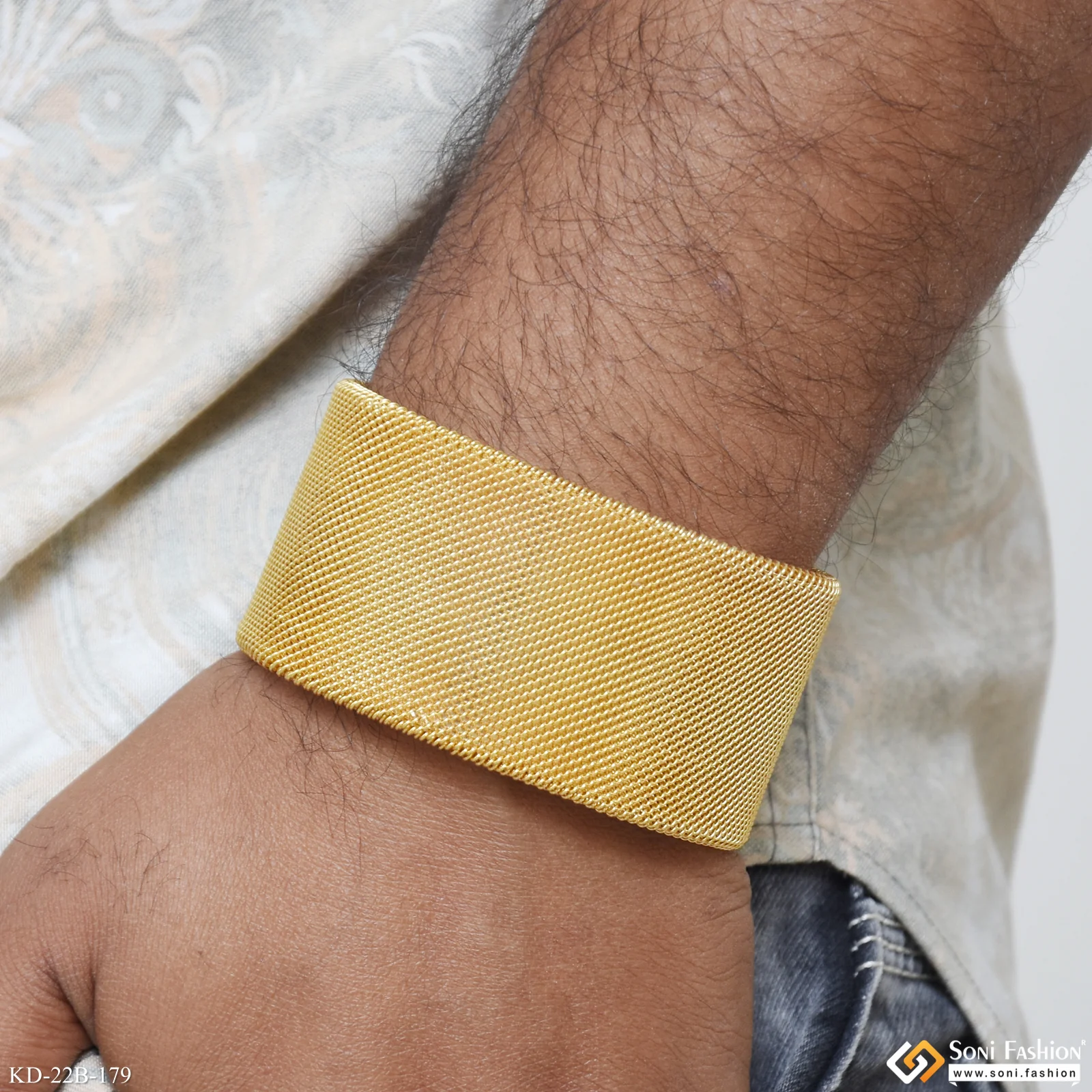 Mesh Design Gold Plated Bracelet Kada For Men - Style B179