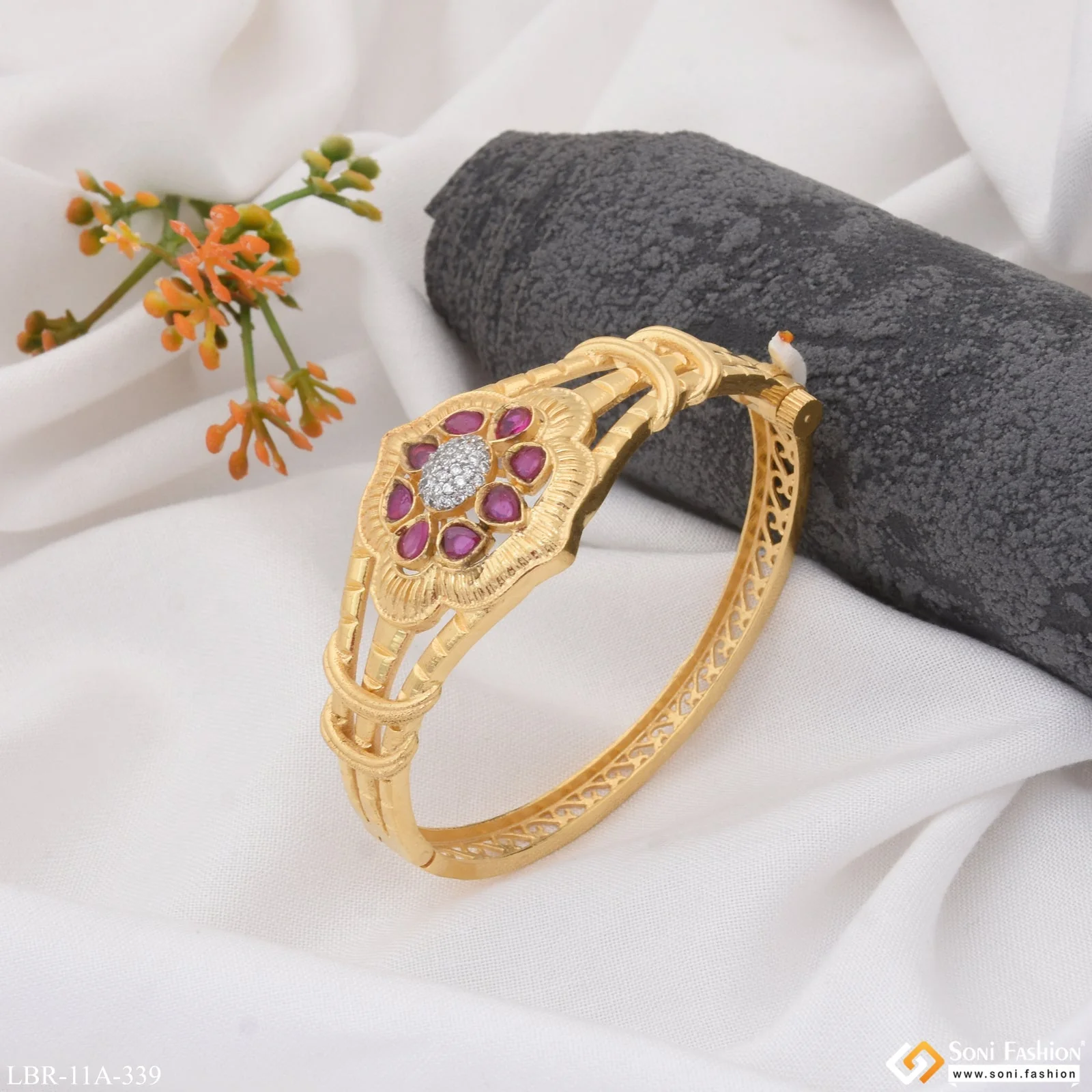 New Style with Diamond New Style Gold Plated Bracelet for Ladies - Style A339 - Image 2