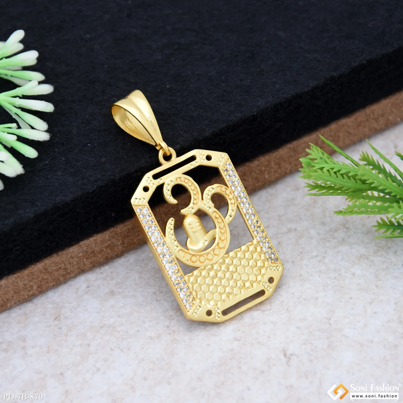 Om Fashionable Design Gold Plated Pendant for Men - Style B870 - Image 4