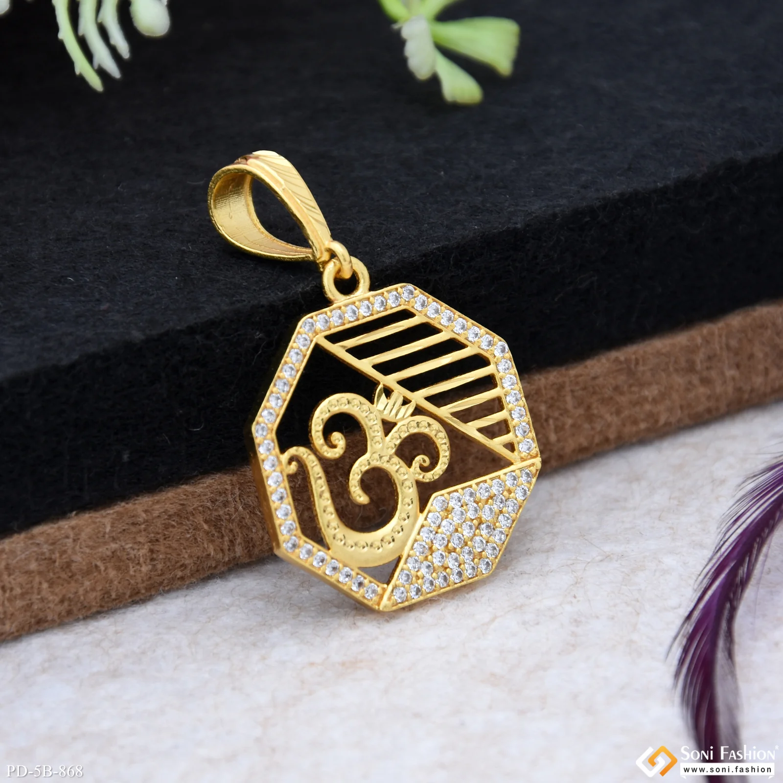 Om Sophisticated Design Gold Plated Pendant for Men - Style B868 - Image 4