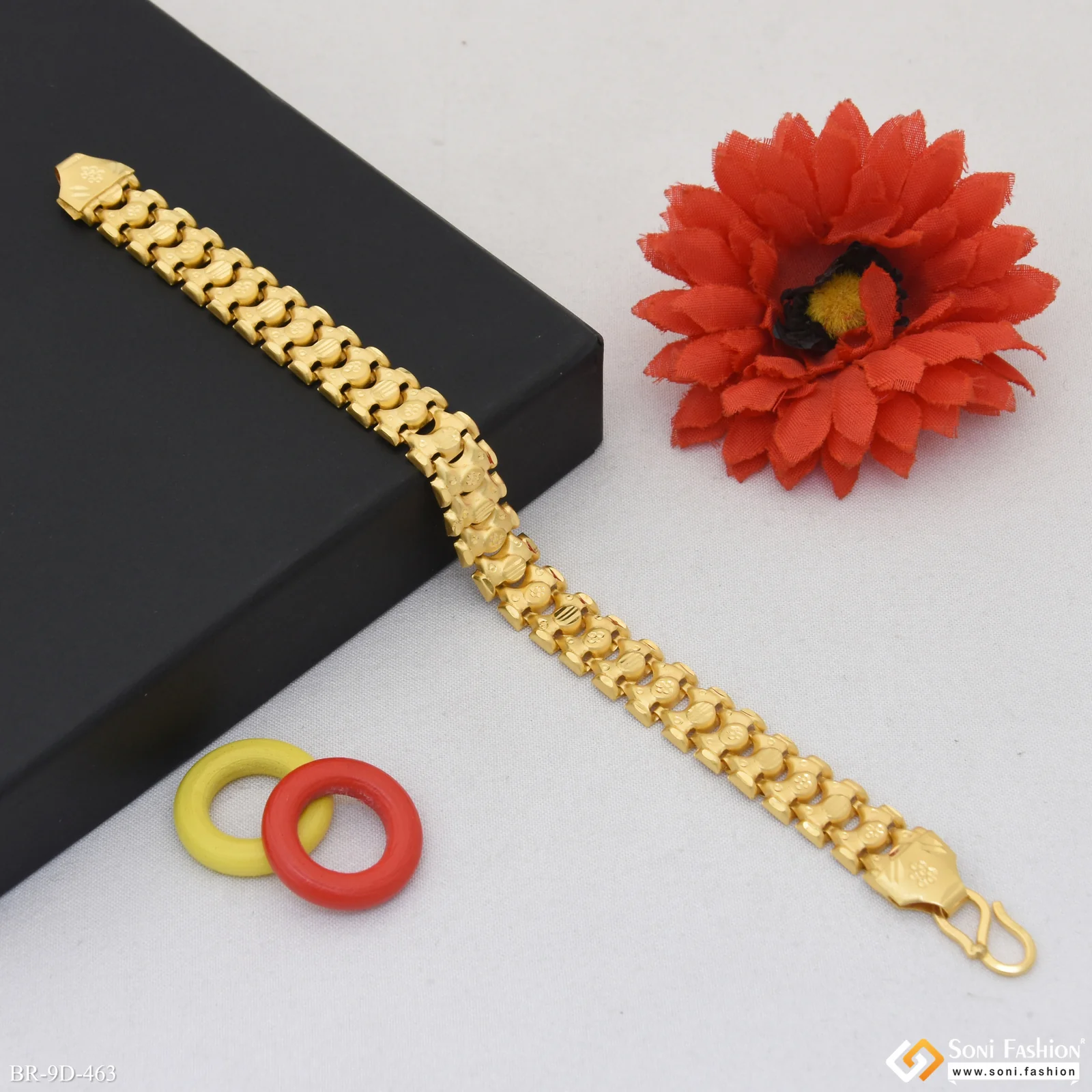 Popular Design Gold Plated Bahubali Bracelet for Men - Style D463 - Image 4