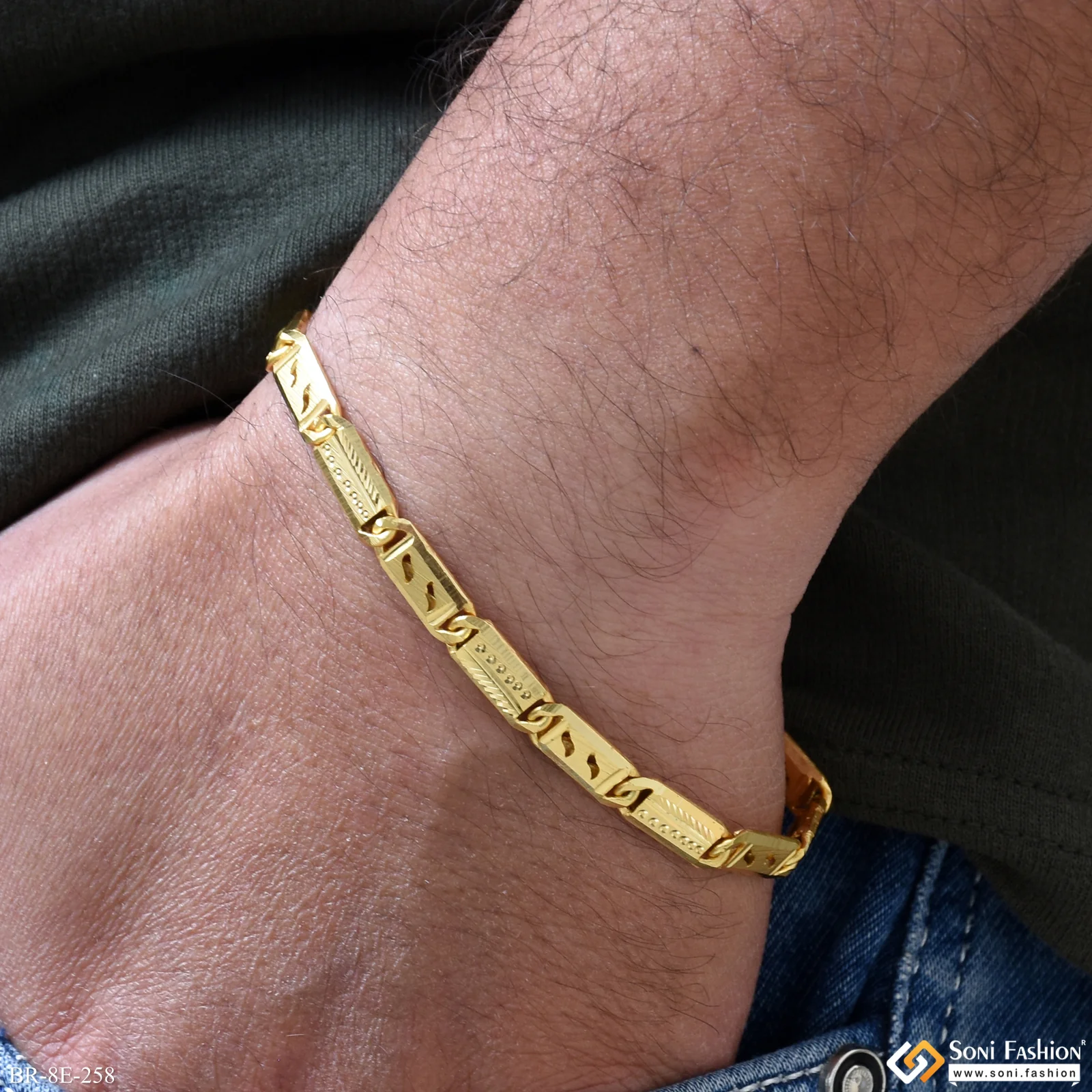 Popular Design Gold Plated Nawabi Bracelet for Men - Style E258