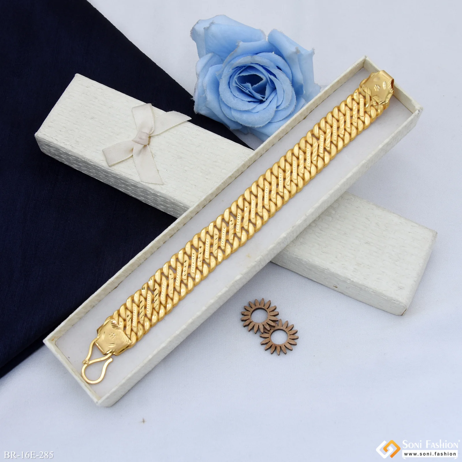 Popular Design Gold Plated Pokal Bracelet for Men - Style E285 - Image 2