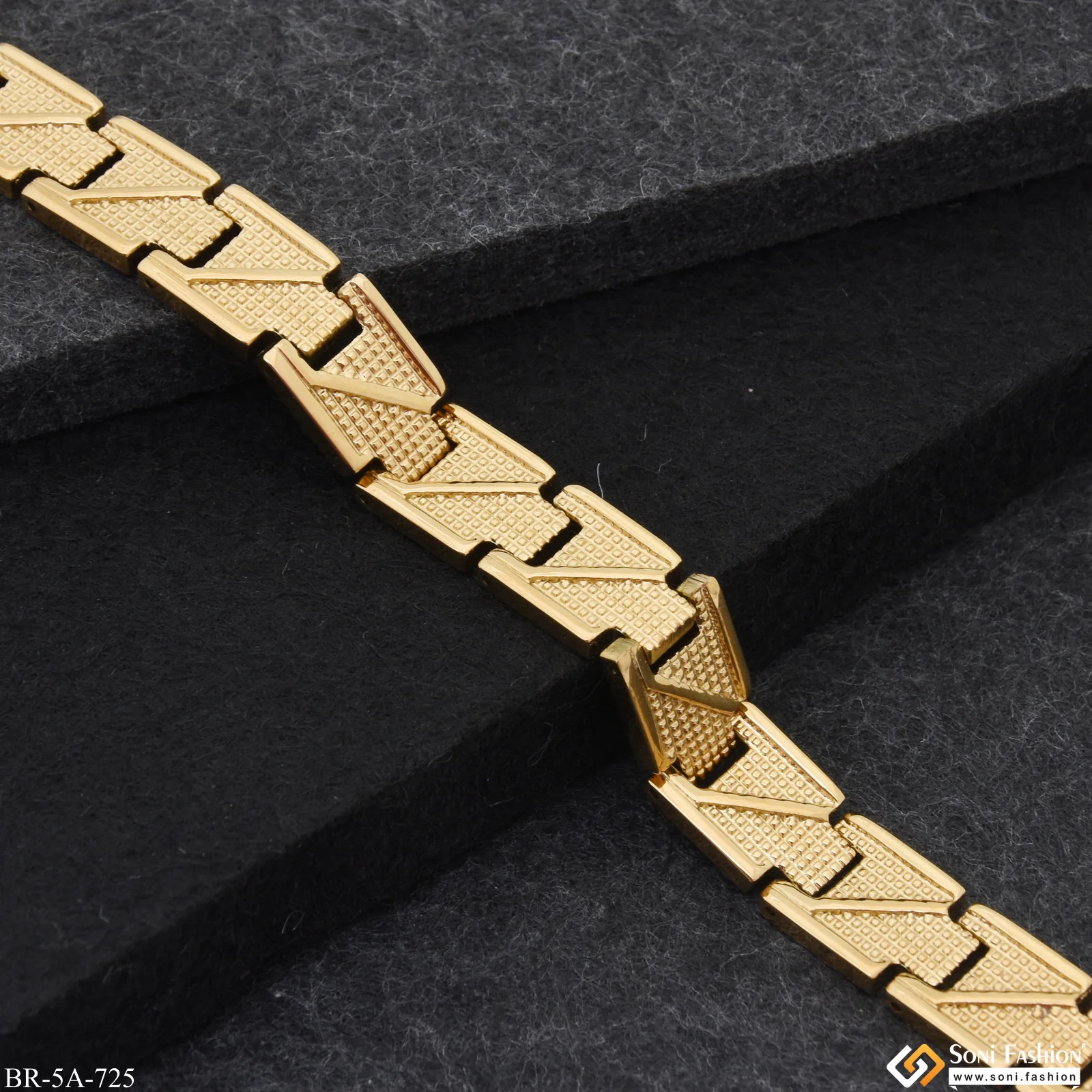 Premium High Durable Gold Plated Looser Bracelet For Men - Style A725 - Image 3