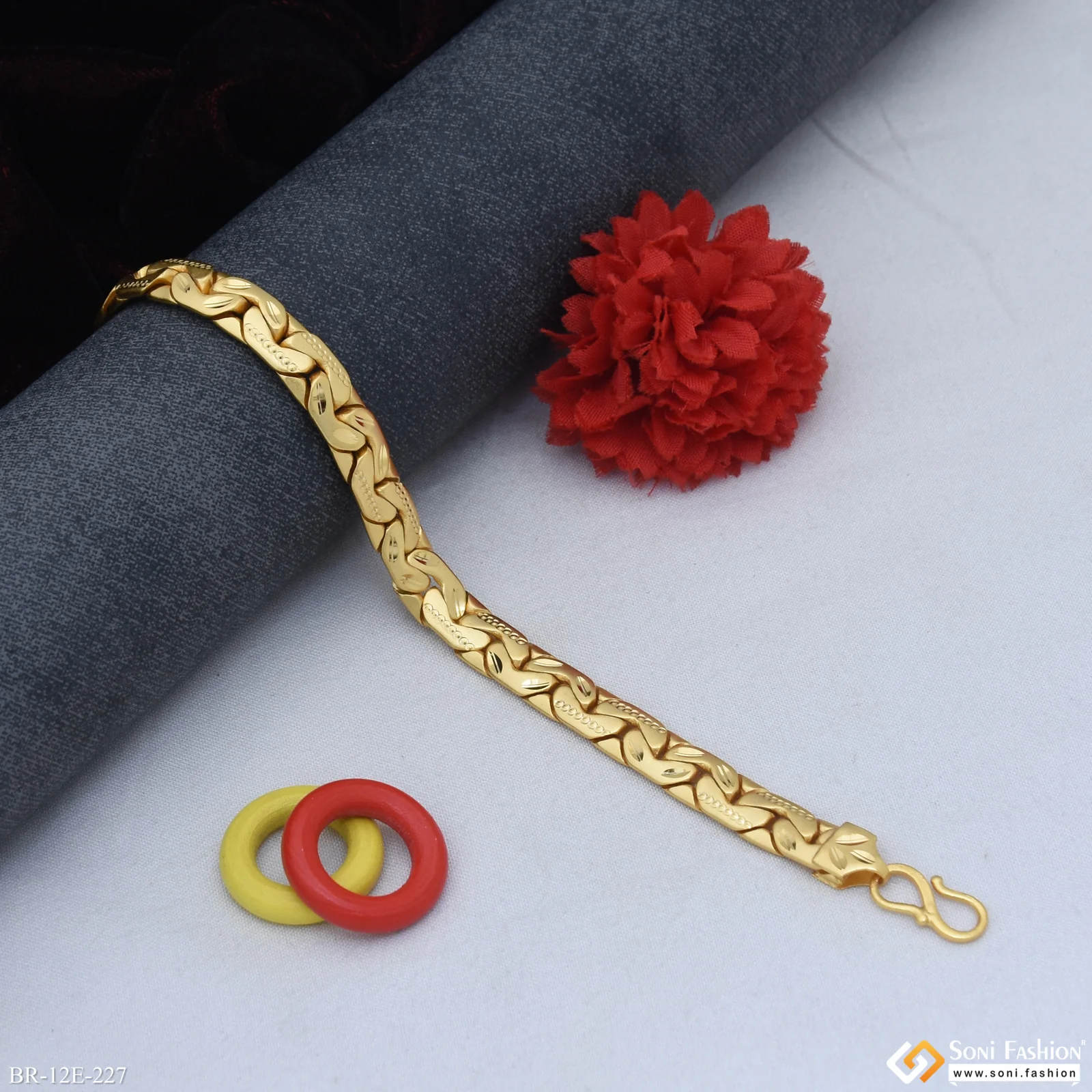 Prominent Design Gold Plated Bracelet for Men - Style E227 - Image 4