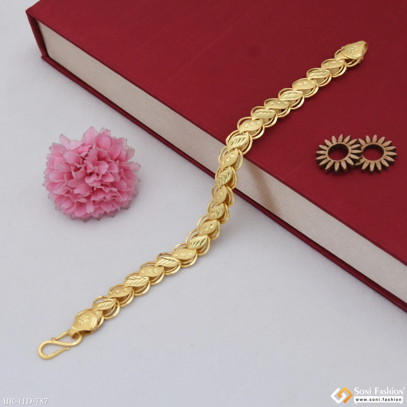 Prominent Design Gold Plated Kohli Bracelet for Men - Style D787 - Image 6
