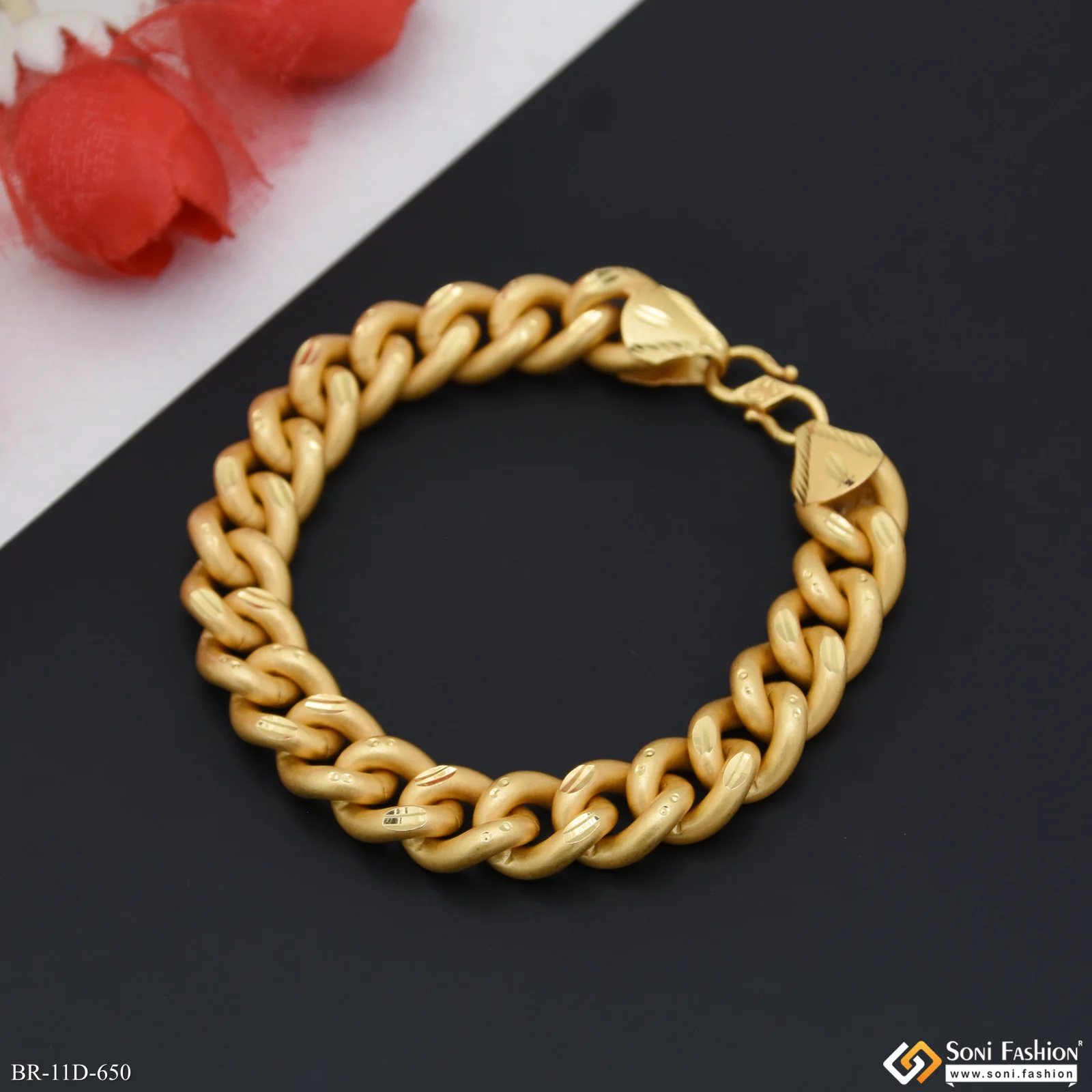 Prominent Design Gold Plated Linked Bracelet for Men - Style D650 - Image 4