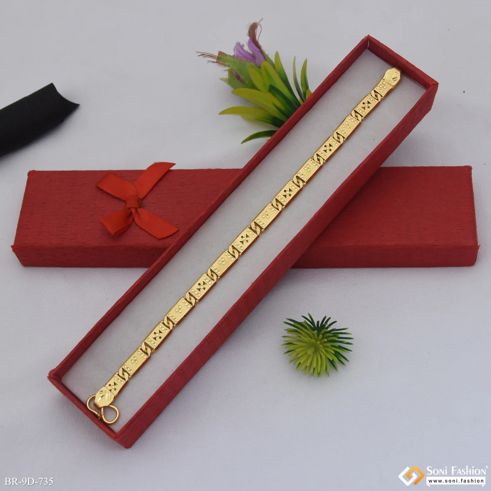 Prominent Design Gold Plated Nawabi Bracelet for Men - Style D735