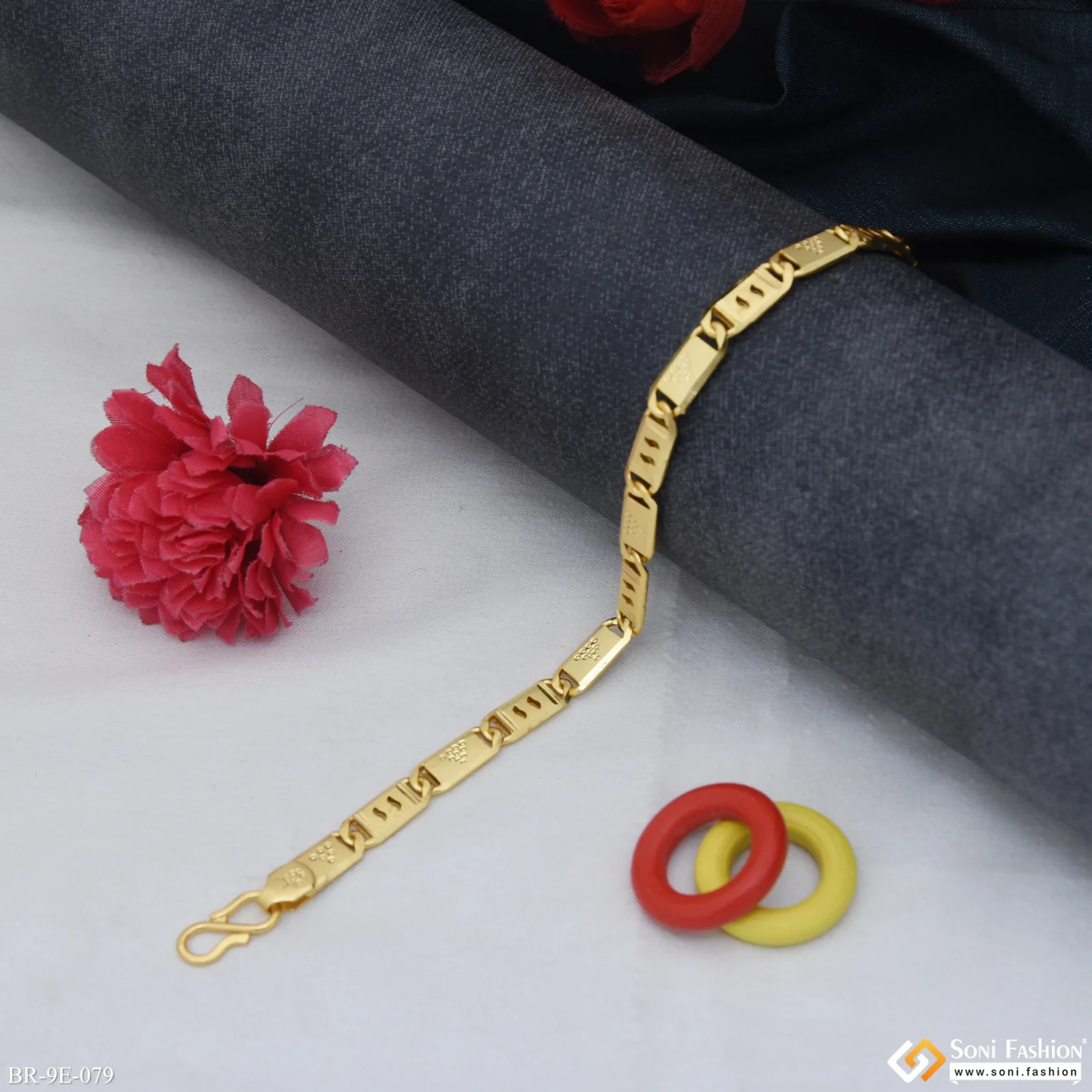 Prominent Design Gold Plated Nawabi Bracelet for Men - Style E079 - Image 2