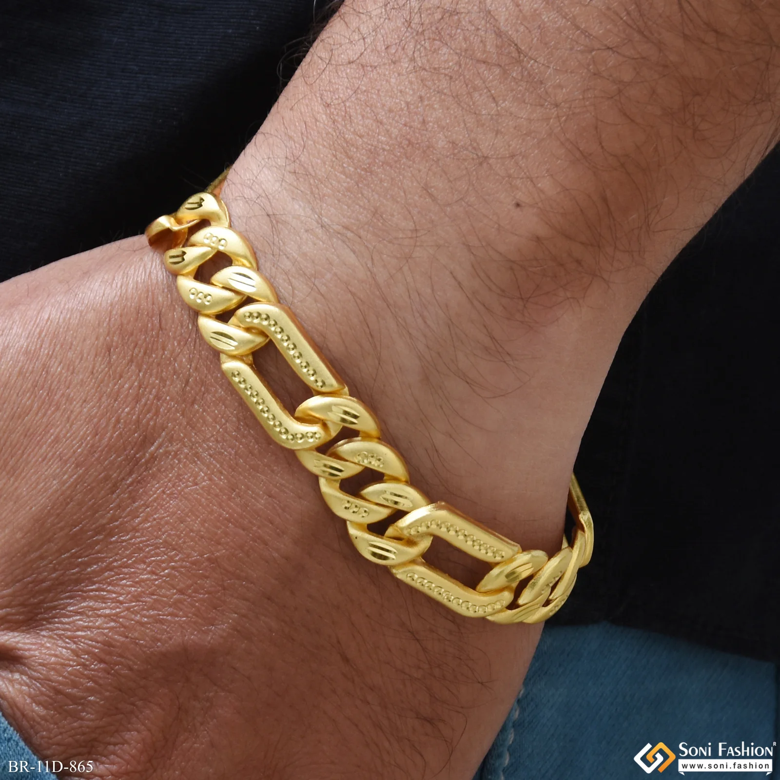 Prominent Design Gold Plated Pokal Bracelet for Men - Style D865 - Image 2