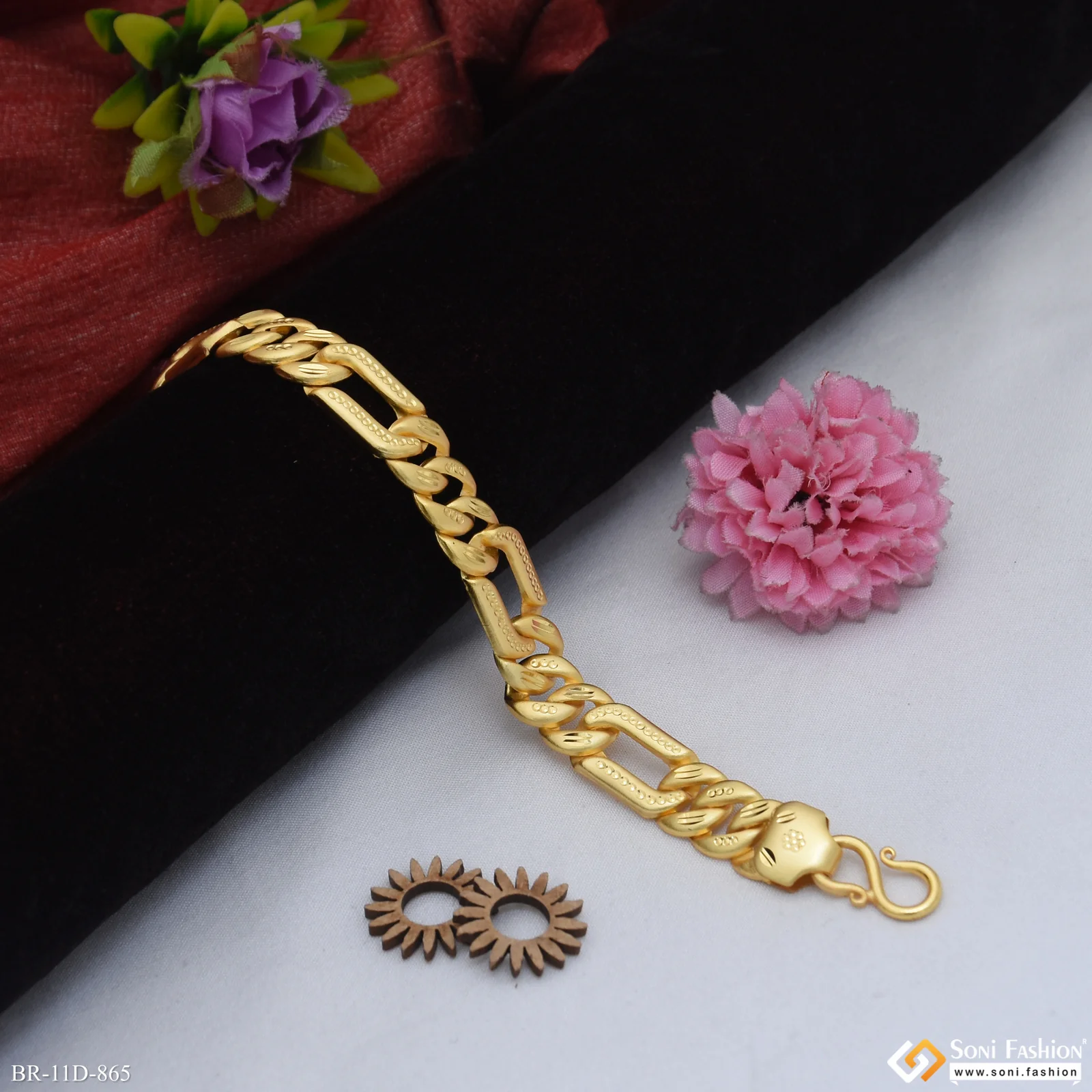 Prominent Design Gold Plated Pokal Bracelet for Men - Style D865 - Image 3