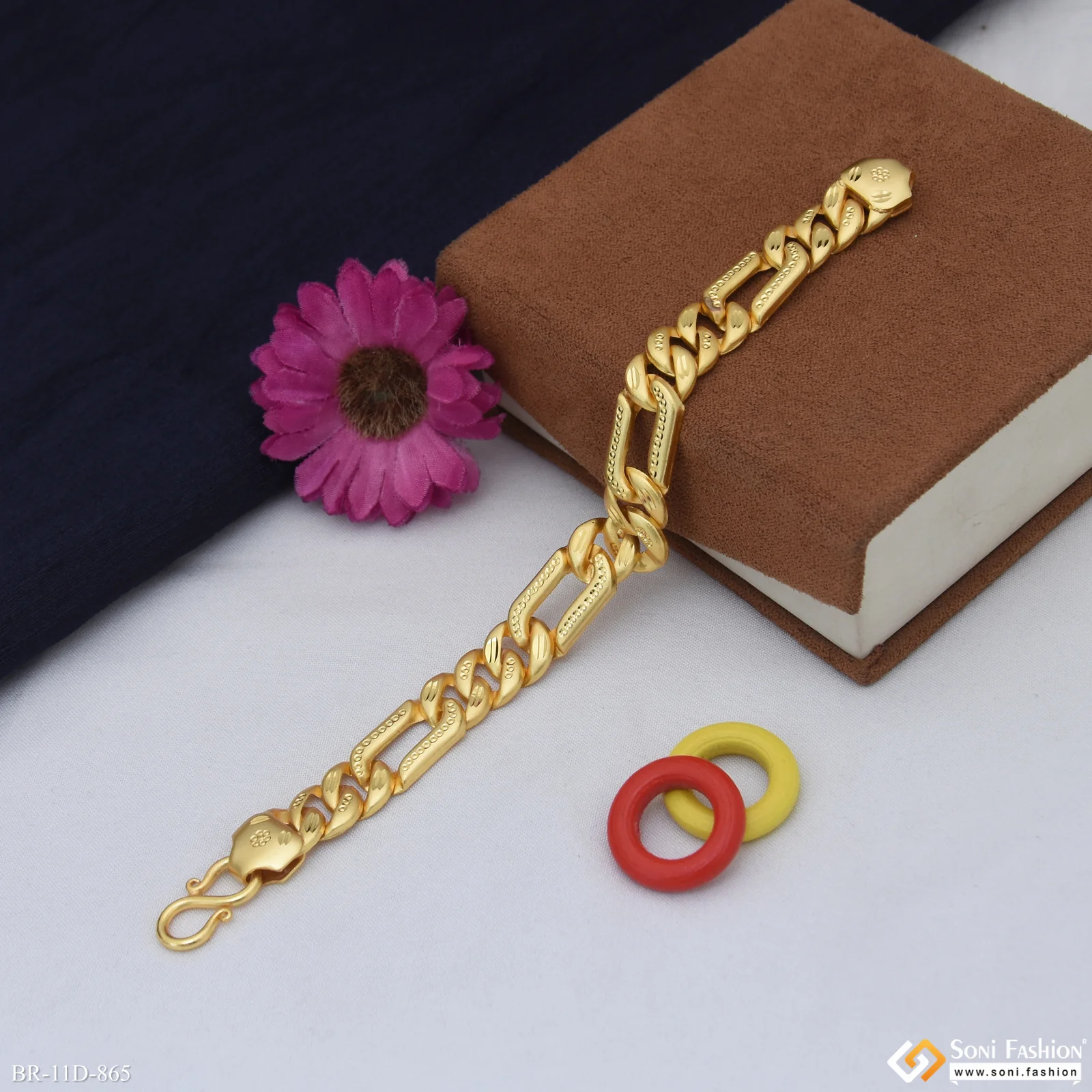 Prominent Design Gold Plated Pokal Bracelet for Men - Style D865 - Image 5