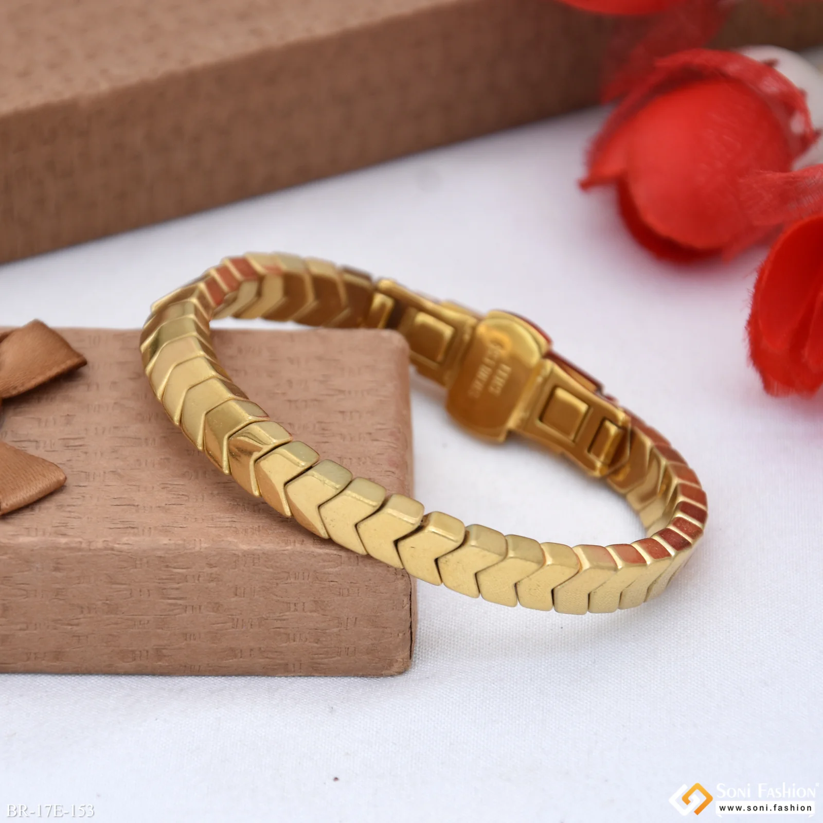 Prominent Design Golden Color Ceramic Bracelet for Men - Style E153 - Image 4