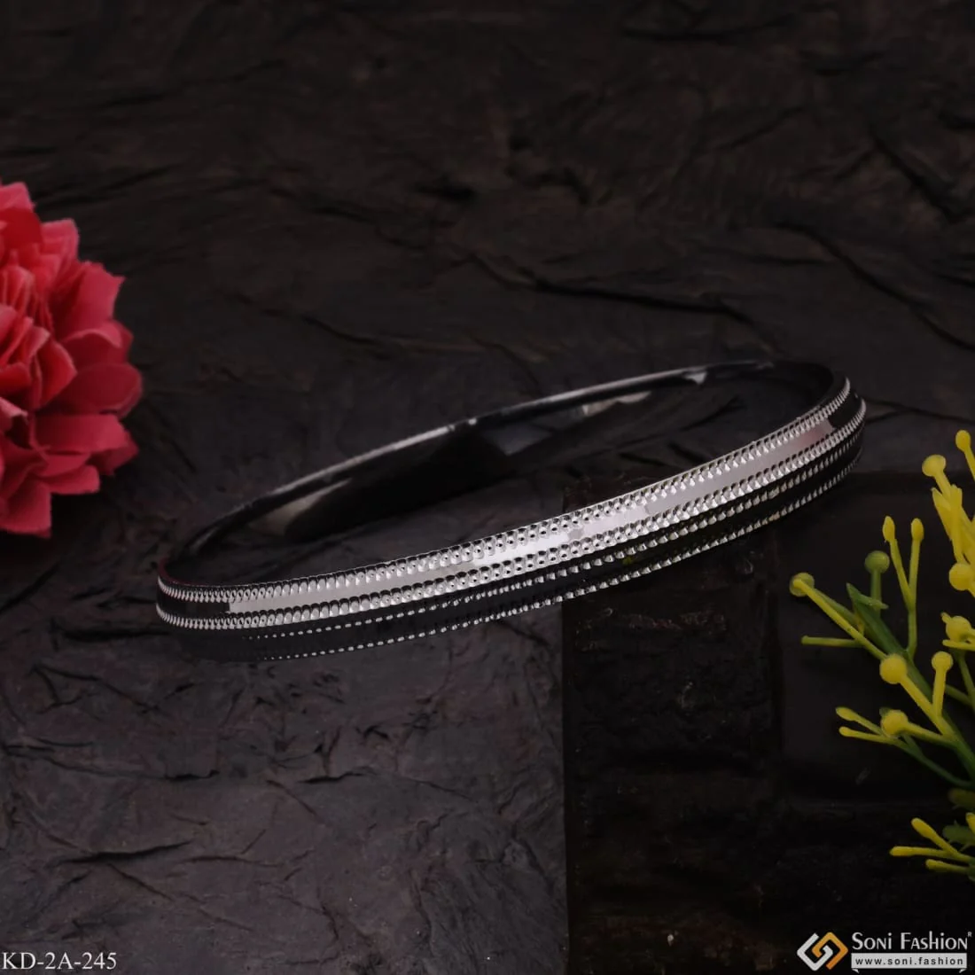 Punjabi Kada with Silver Color in Round Border for Men - Style A245 - Image 4