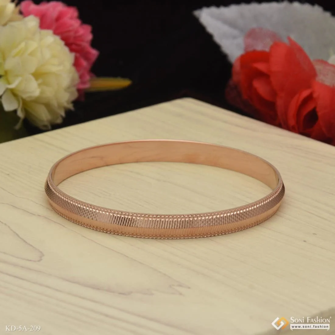 Punjabi Rose Gold Plated Kada with Line - Round Border for Men - 7MM - Style A209 - Image 4