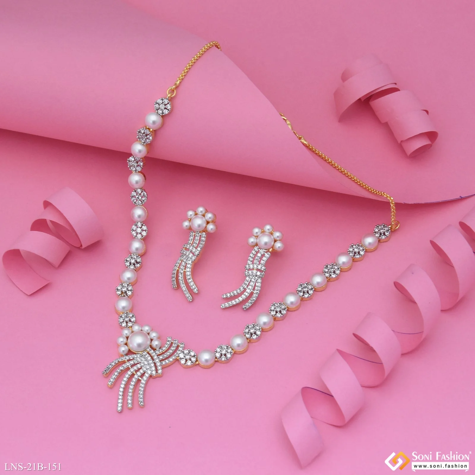 Radiant Design Gold Plated Diamond Necklace Set for Ladies - Style B151 - Image 2