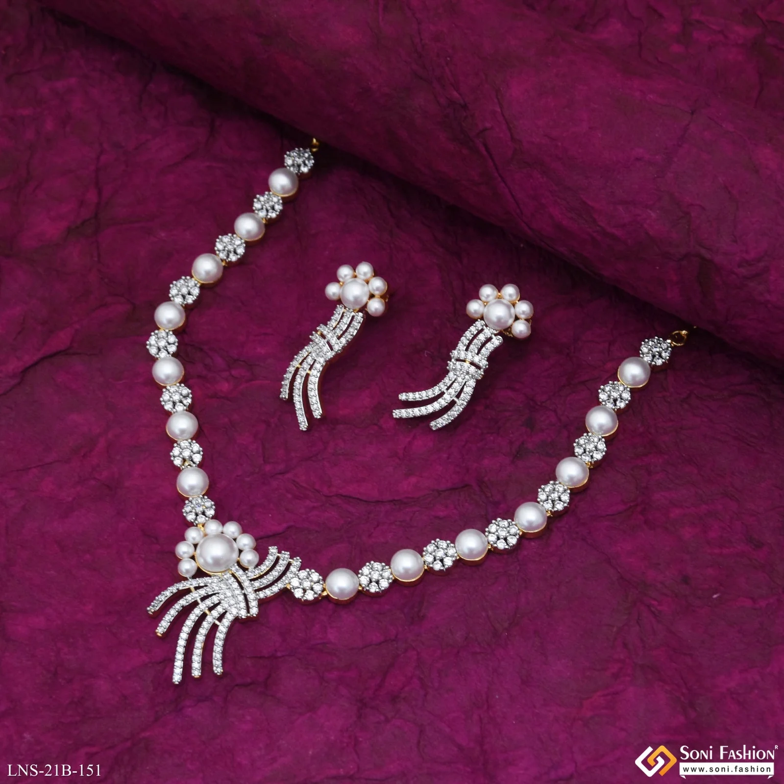 Radiant Design Gold Plated Diamond Necklace Set for Ladies - Style B151 - Image 4