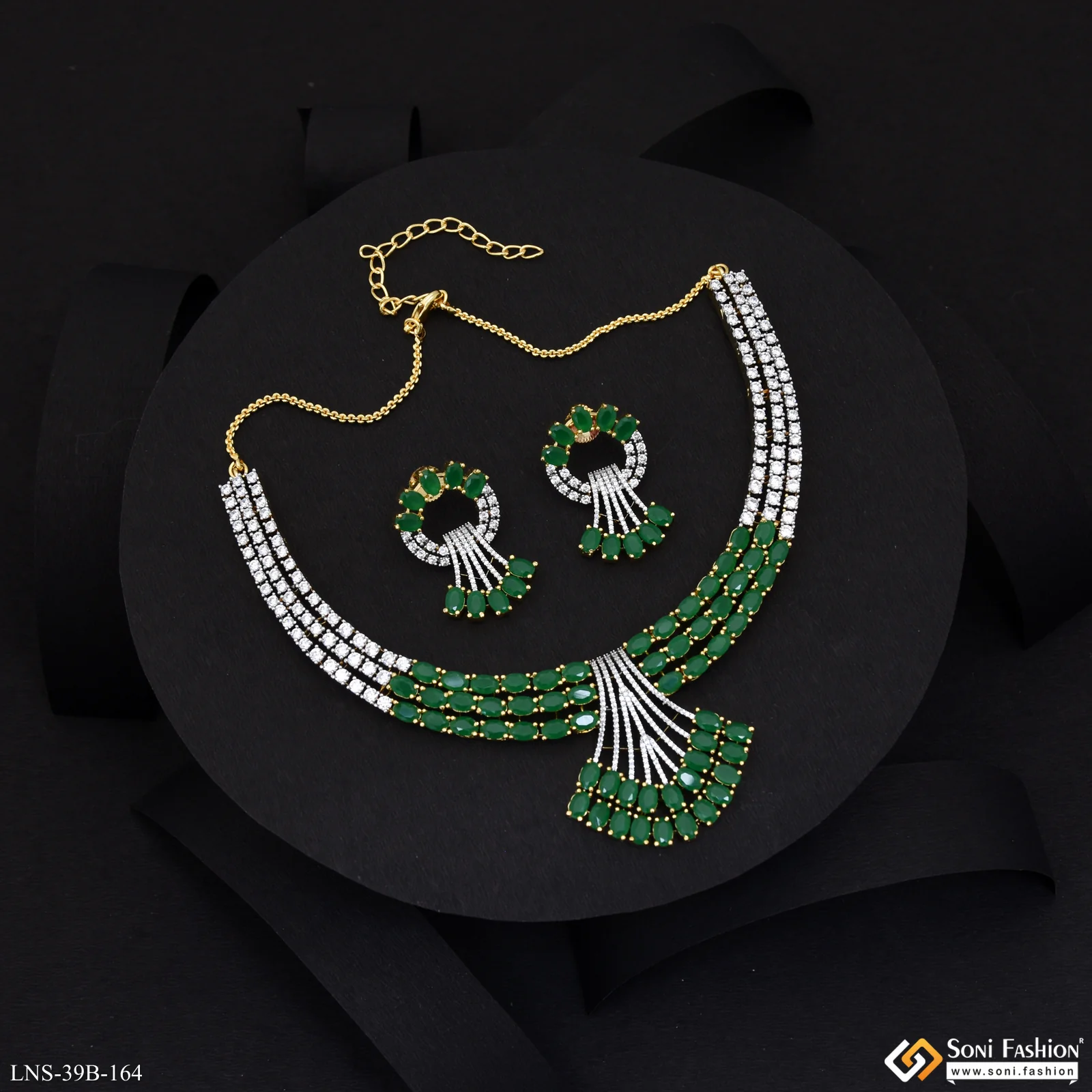 Radiant Design Gold Plated Diamond Necklace Set for Ladies - Style B164 - Image 6