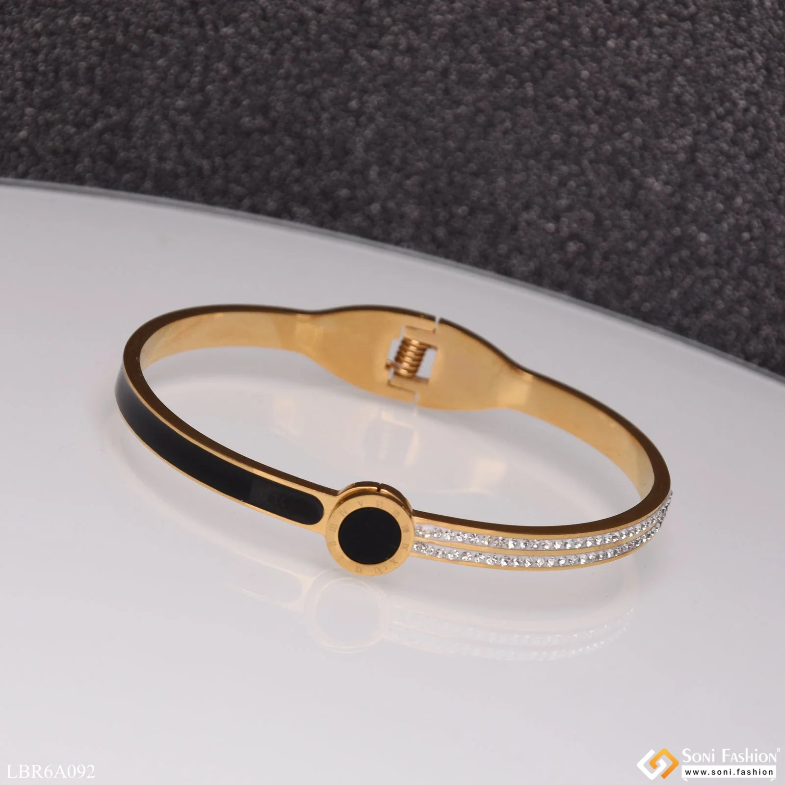 Roman Number With Diamond Casual Design Golden Color Bracelet For Girls - Style Lbra092 - Image 3