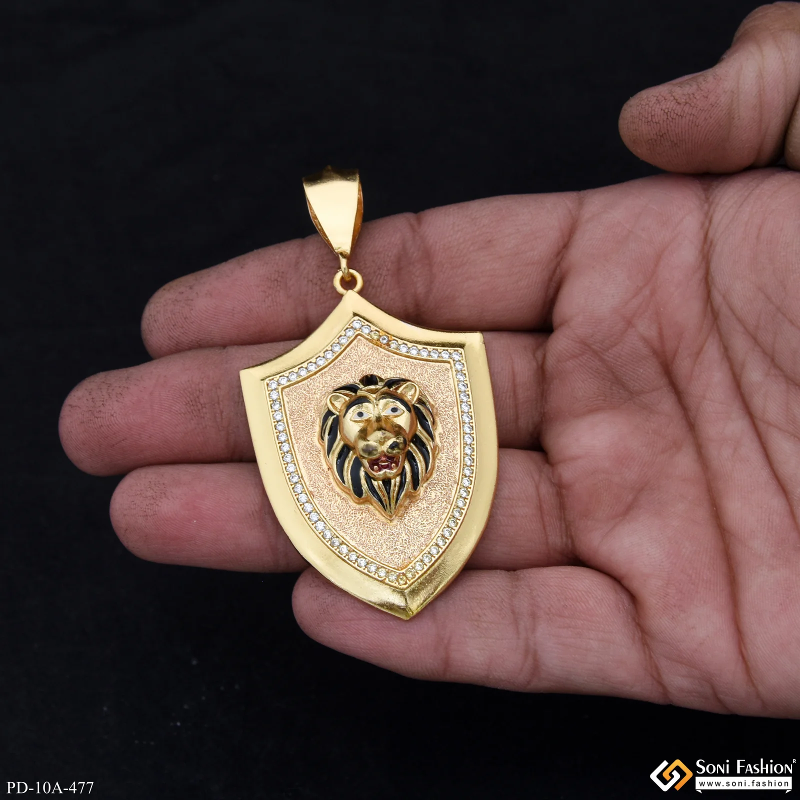 Royal Lion Black Hair Gold Plated Pendant With Diamond For Men - Style A477