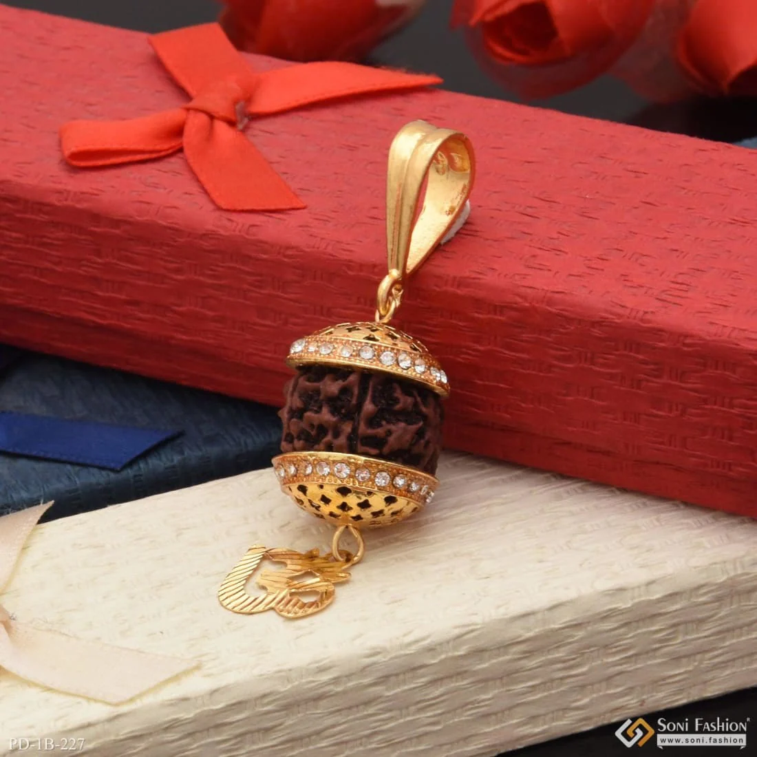 Om With Big Rudraksh Fashionable Design Gold Plated Pendant For Men - Style B227 - Image 4