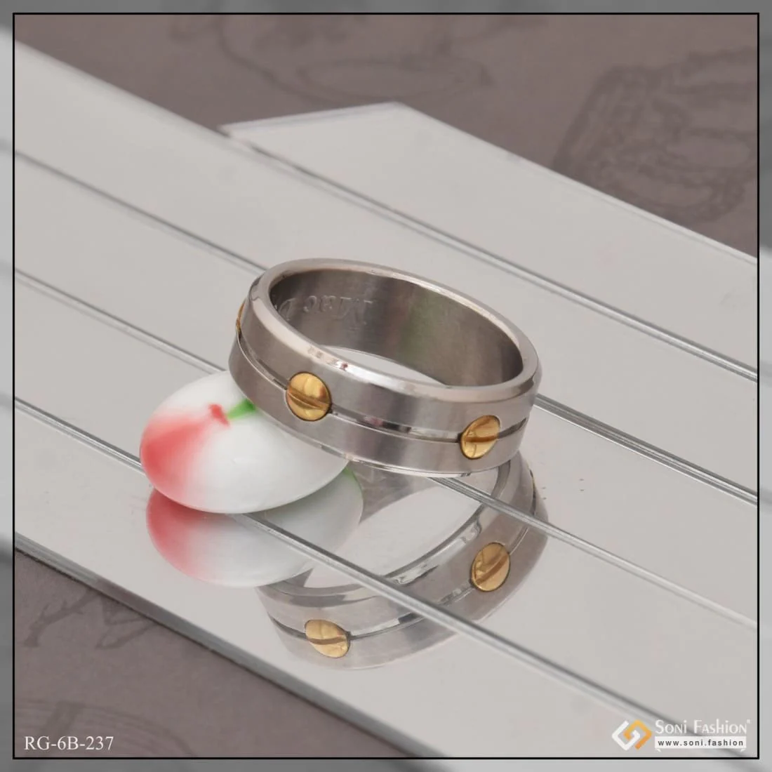 Silver & Gold Brilliant Design Premium-grade Quality Ring For Men - Style B237 - Image 4