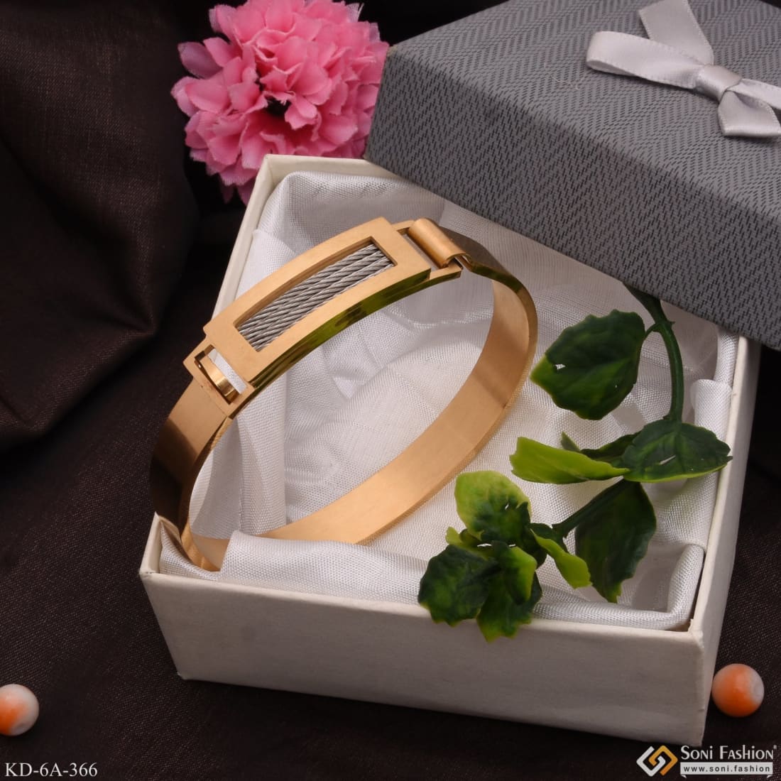 Silver Wire Best Quality Attractive Design Golden Color Kada - Style A366 - Image 3