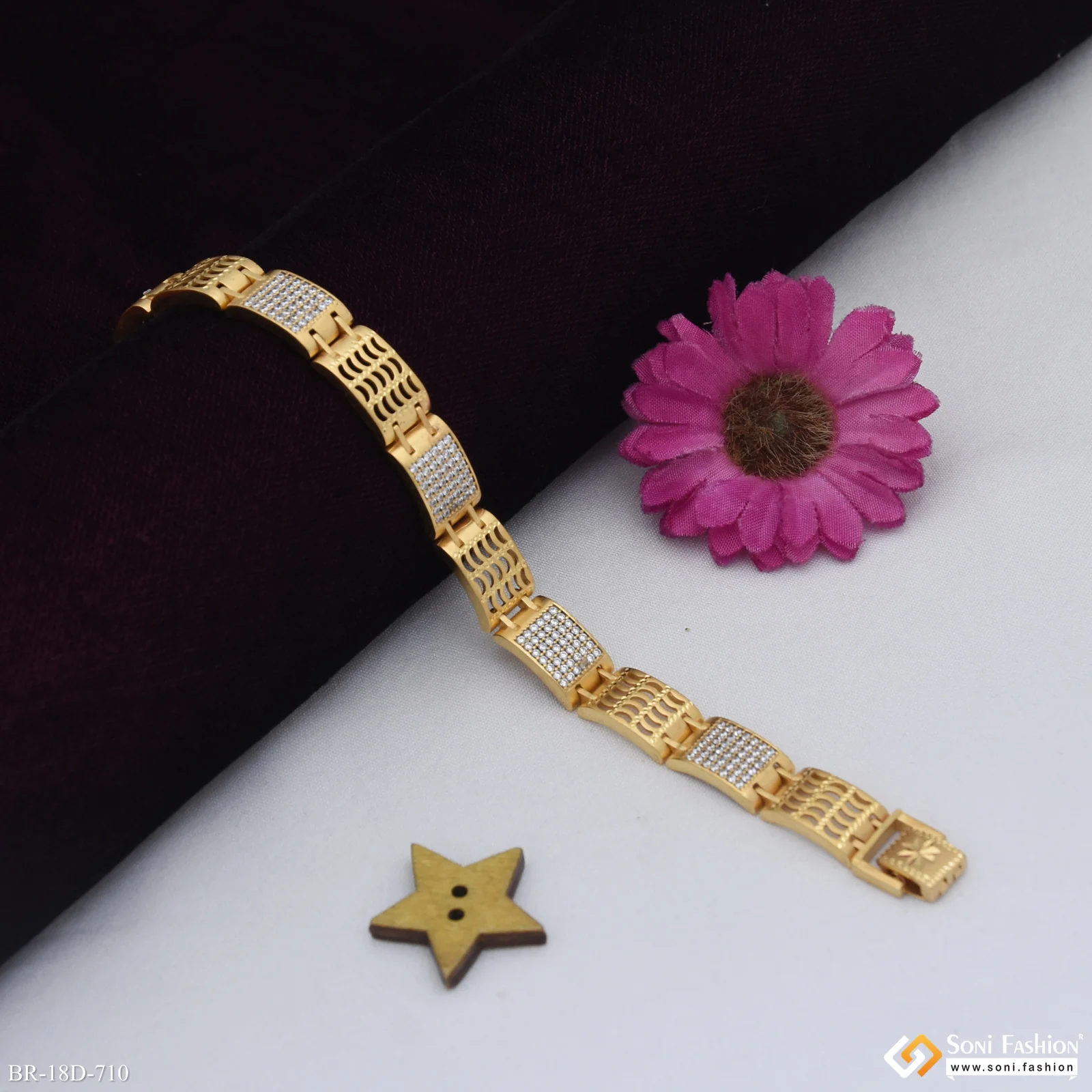 Sophisticated Design Gold Plated Bracelet for Men - Style D710 - Image 3