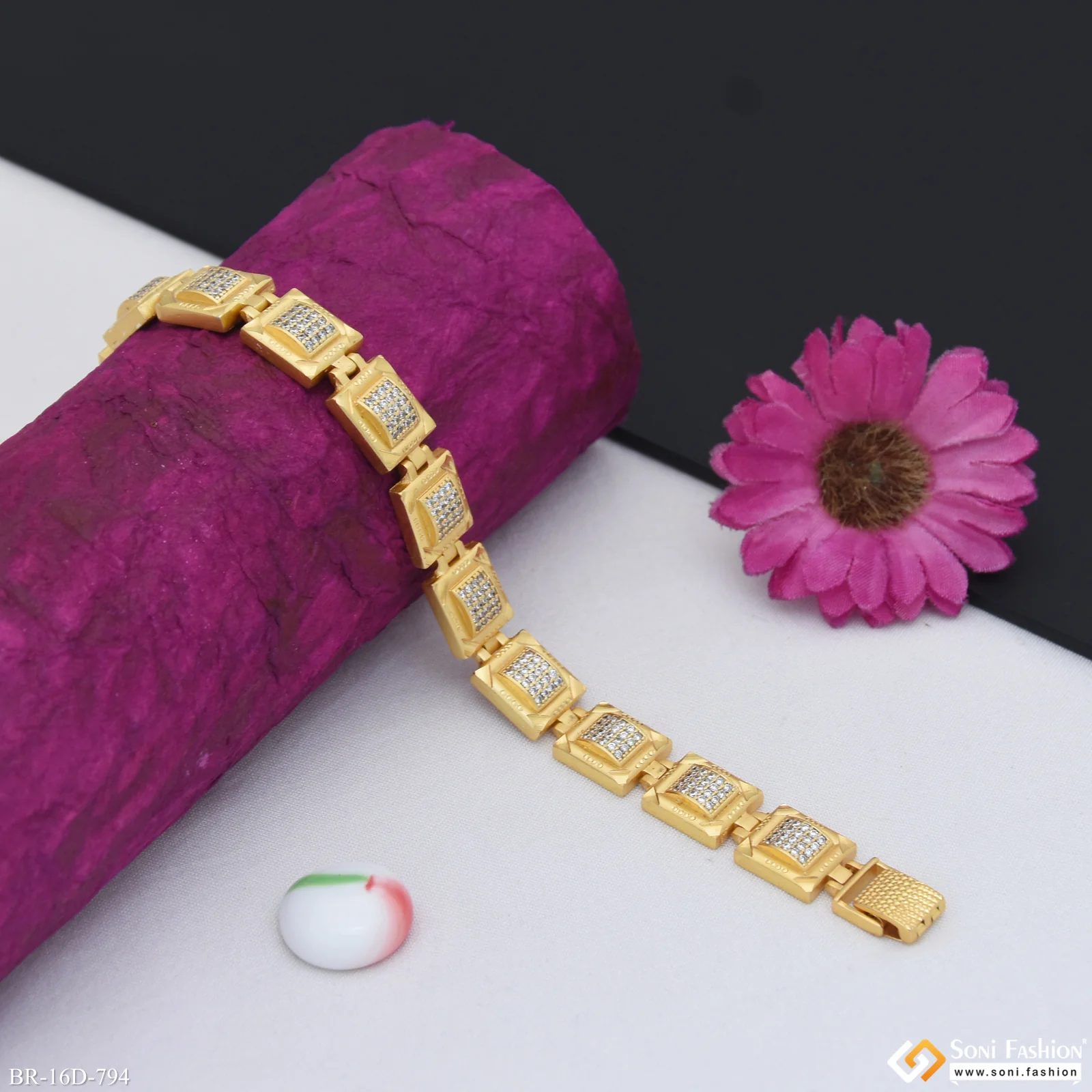 Sophisticated Design Gold Plated Bracelet for Men - Style D794 - Image 2