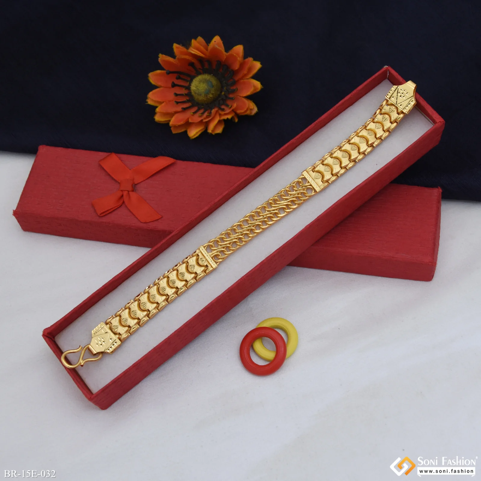 Sophisticated Design Gold Plated Link Bracelet for Men - Style E032 - Image 5