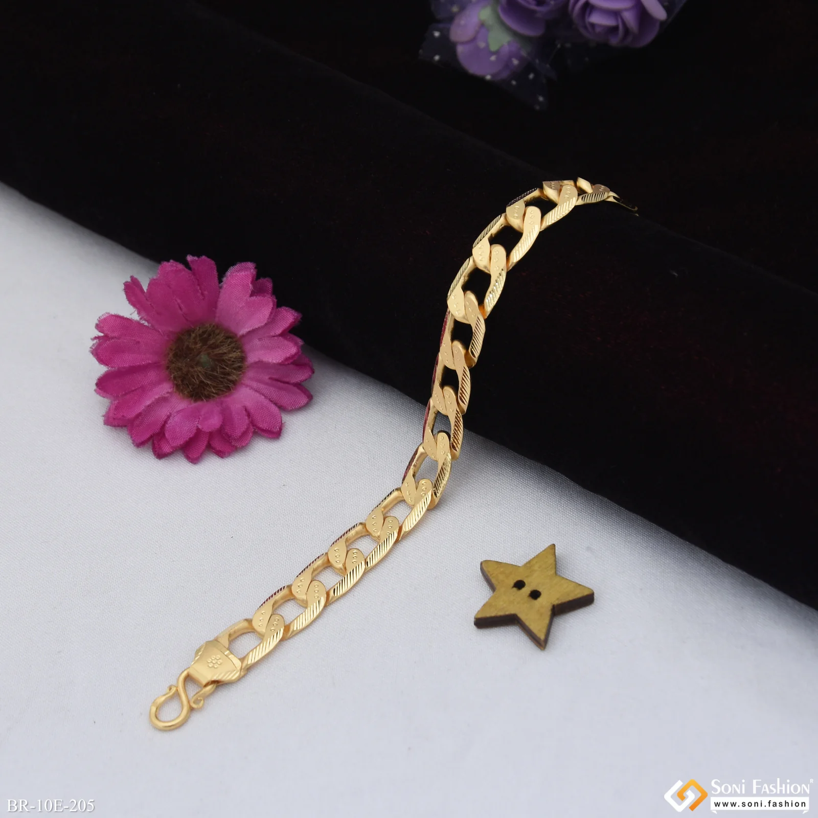 Sophisticated Design Gold Plated Link Bracelet for Men - Style E205 - Image 3